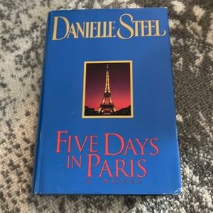 Danielle steel Five Days in Paris Hardback